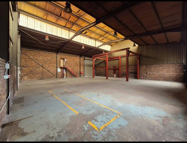 510M² WAREHOUSE TO LET IN WADEVILLE